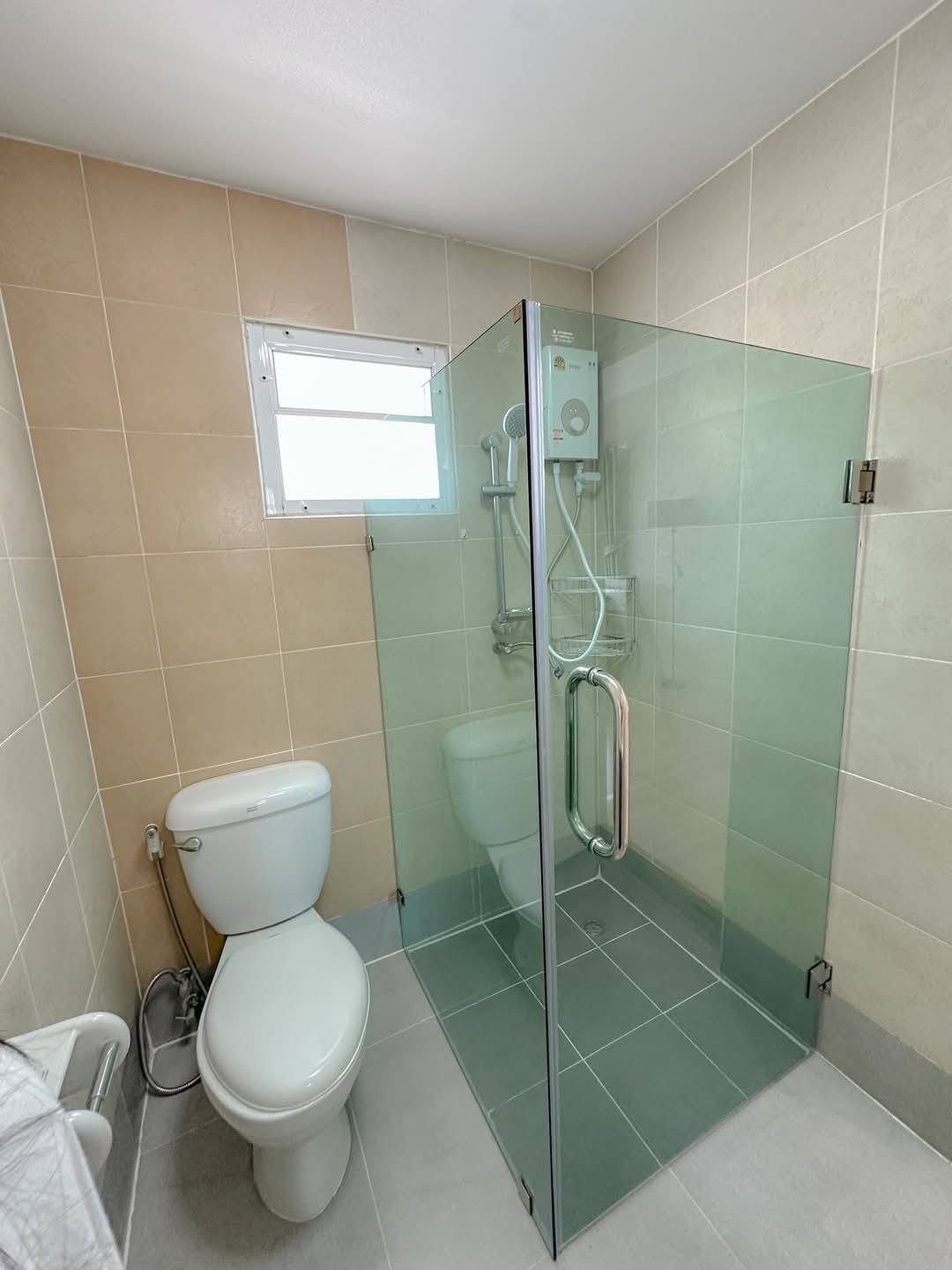 Detached House For Rent