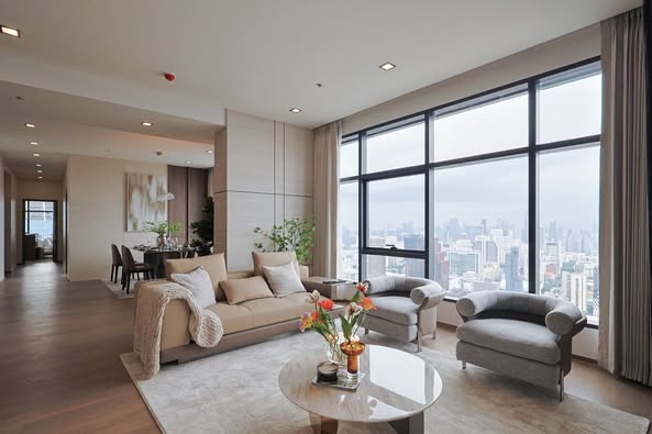 Large Spacious Penthouse For Sale