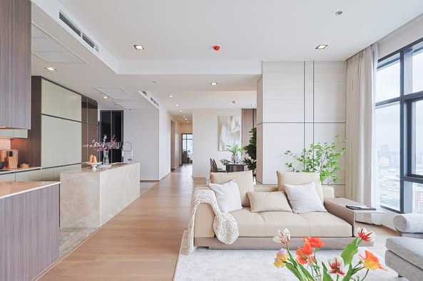 Large Spacious Penthouse For Sale