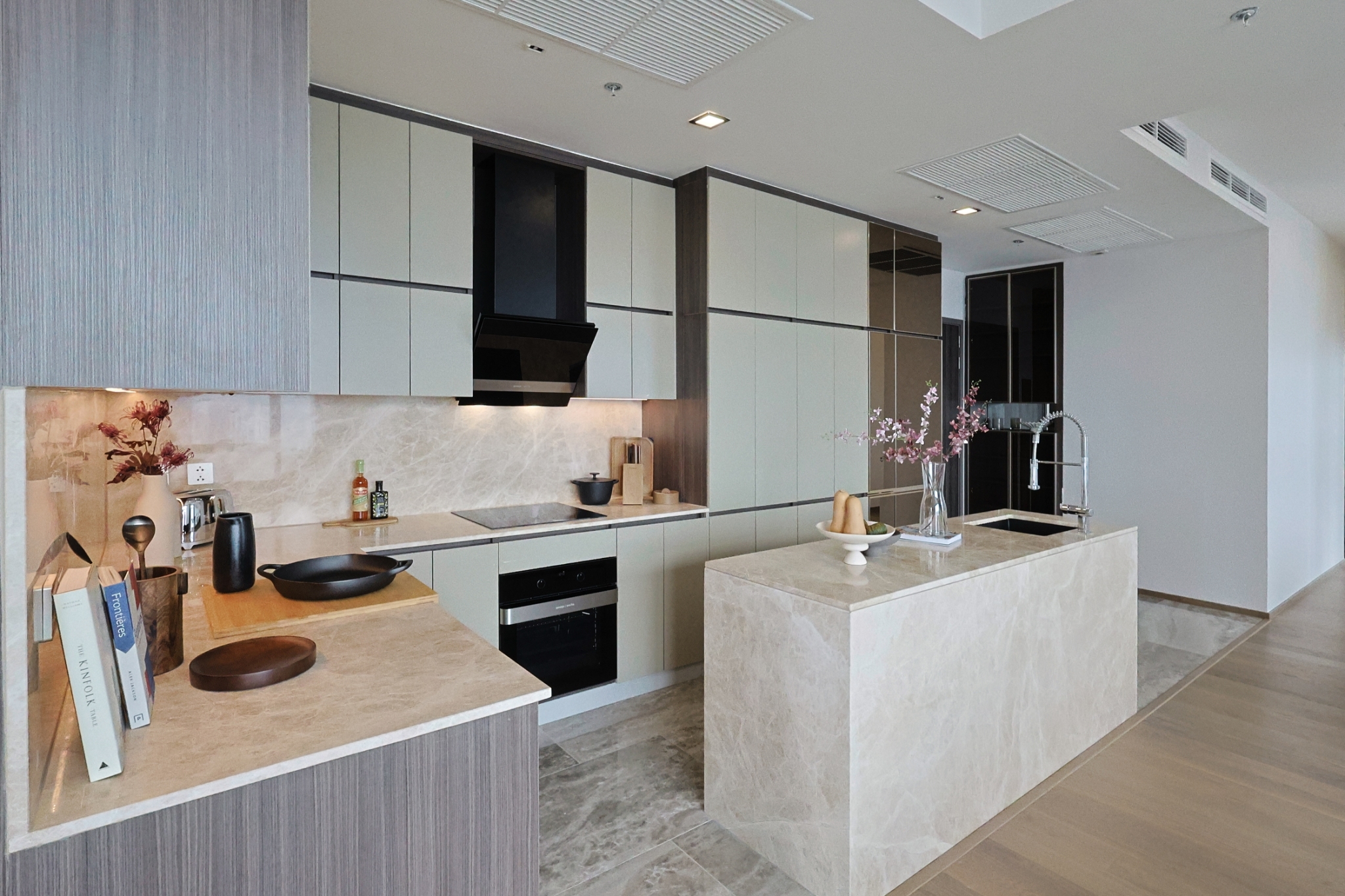 Large Spacious Penthouse For Sale