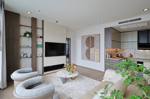 Large Spacious Penthouse For Sale