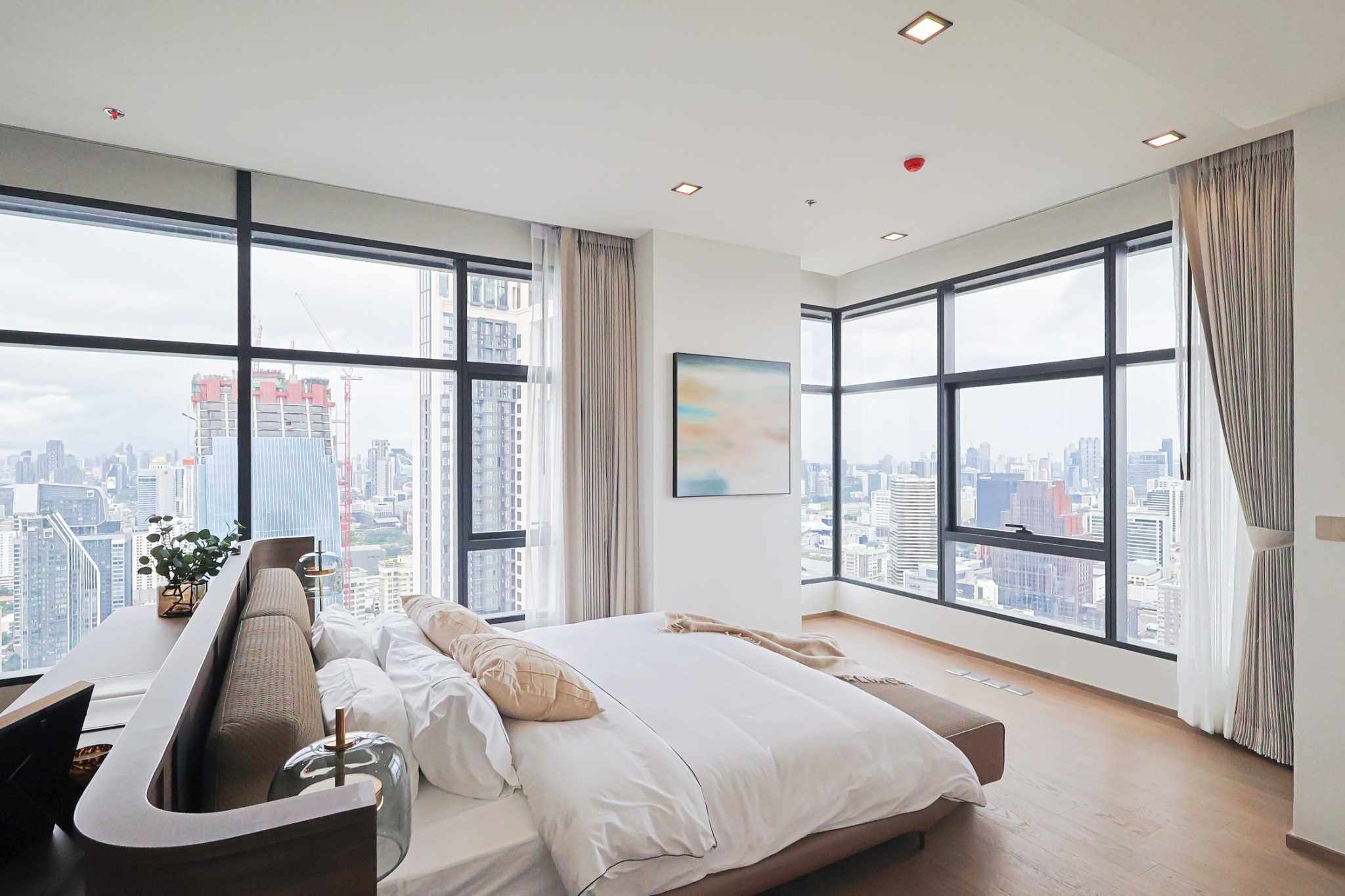 Large Spacious Penthouse For Sale