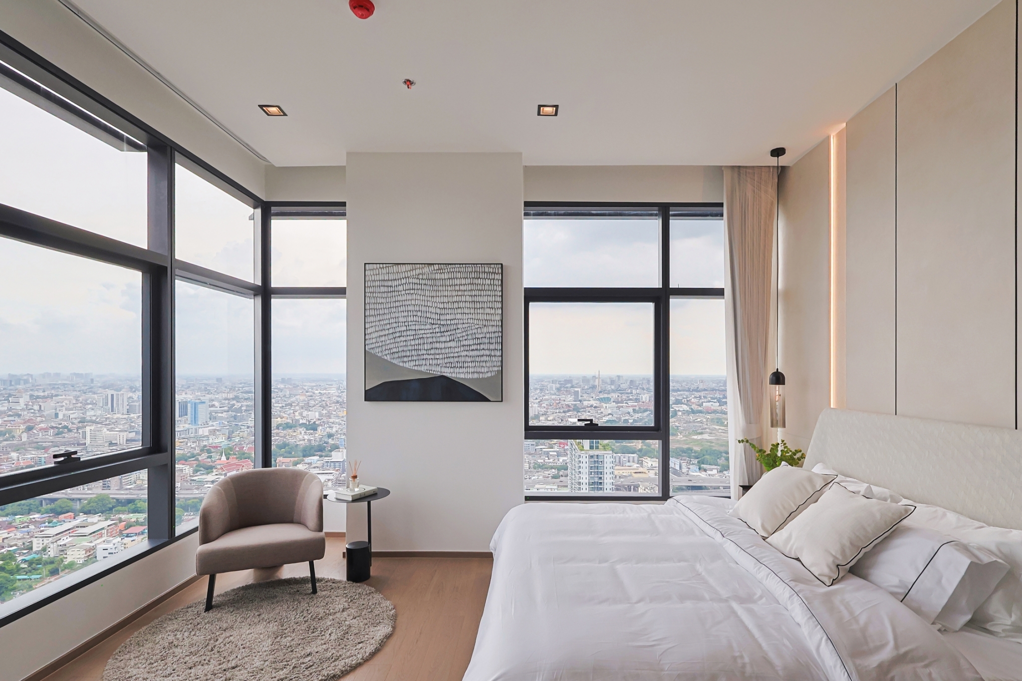 Large Spacious Penthouse For Sale