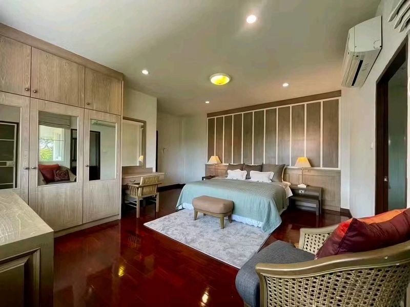 Luxury Pool Villa For Rent