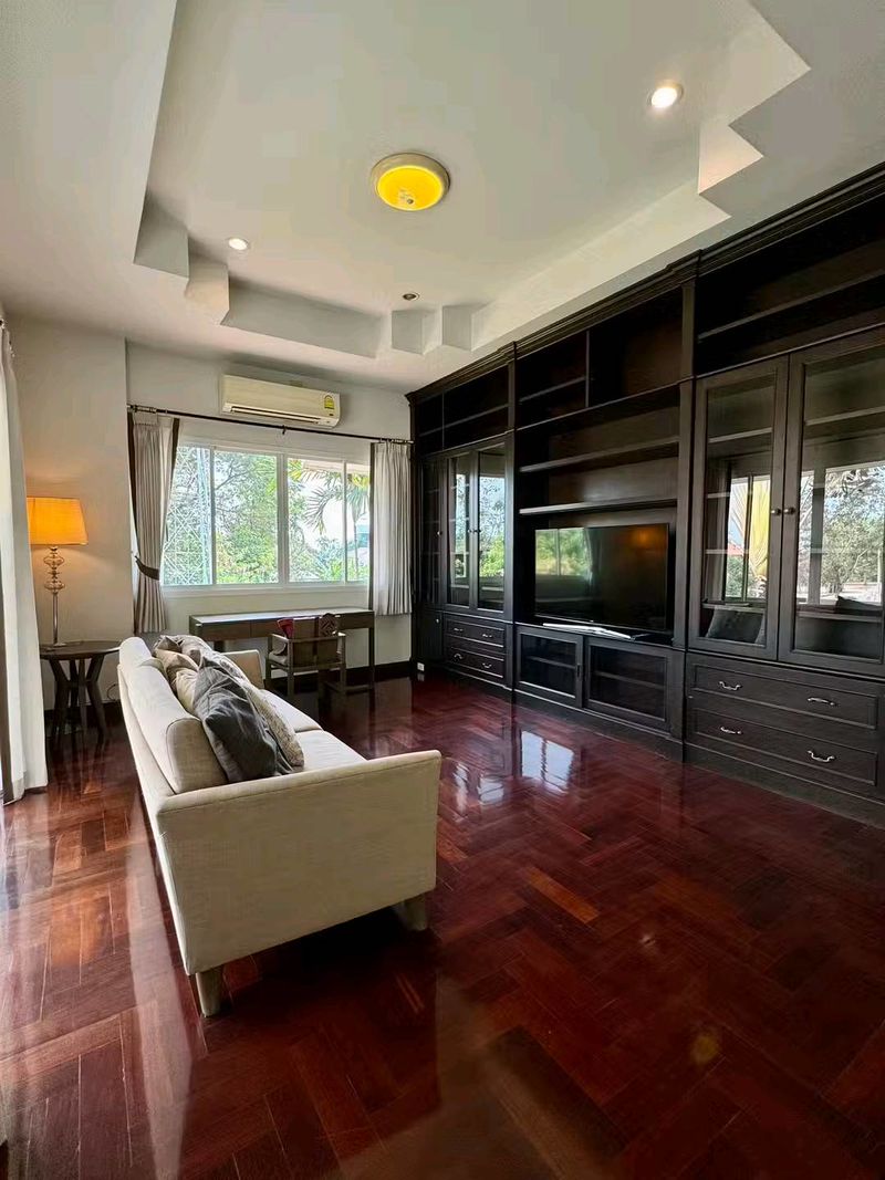 Luxury Pool Villa For Rent