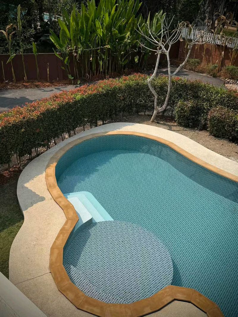 Luxury Pool Villa For Rent