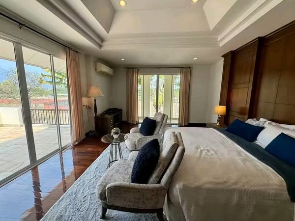 Luxury Pool Villa For Rent
