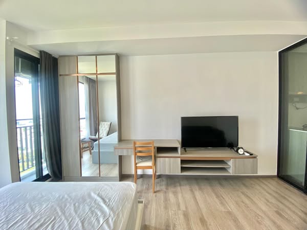 One Bedroom Condo For Rent