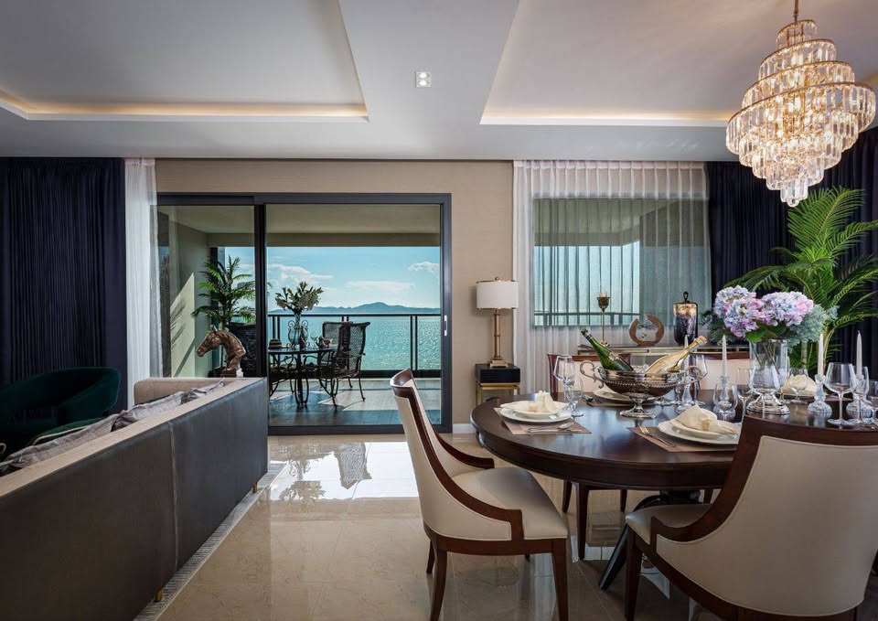 Penthouse with Jacuzzi For Sale