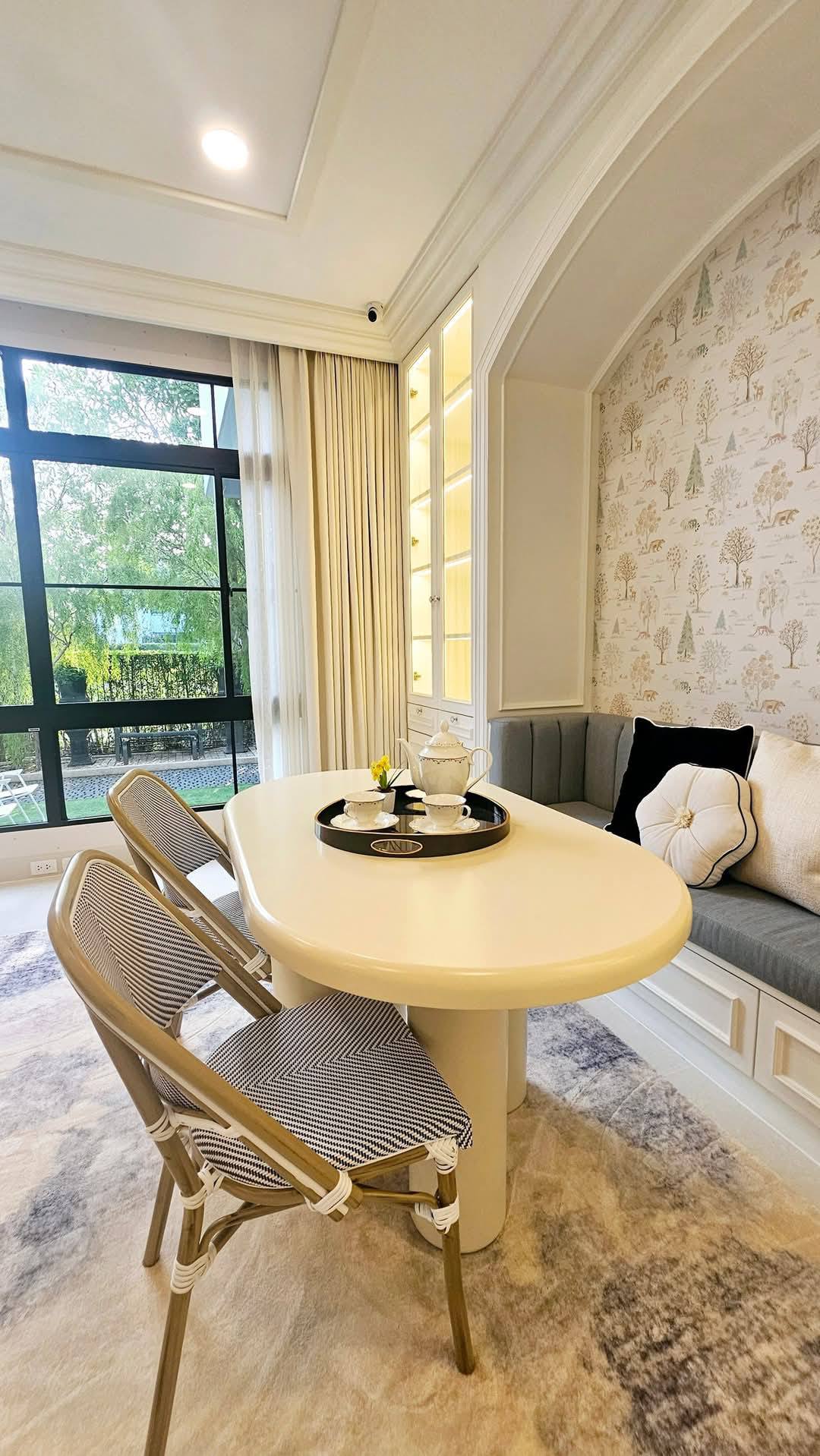 Luxury Villa For Rent