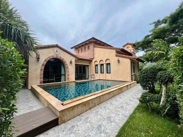 Pool Villa For Rent