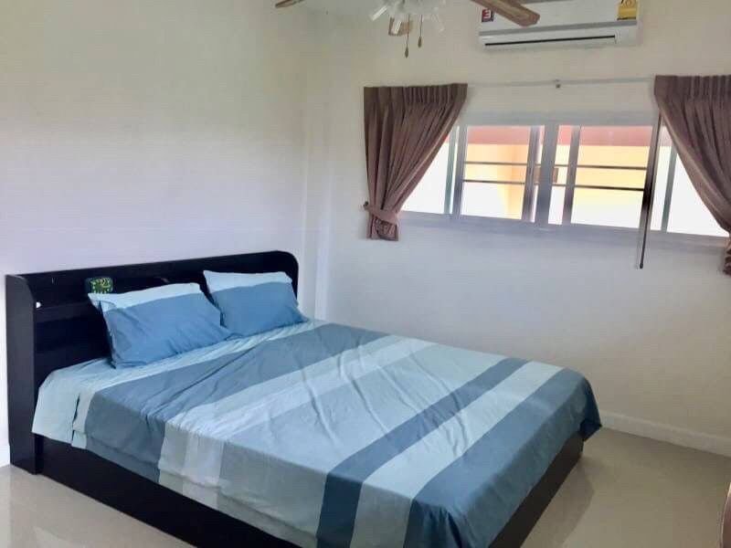 Detached House for Rent