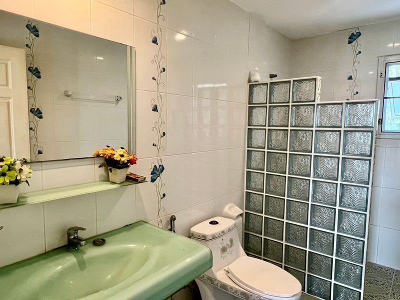 Detached House for Rent