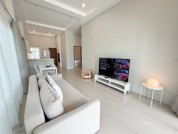 Detached House For Rent