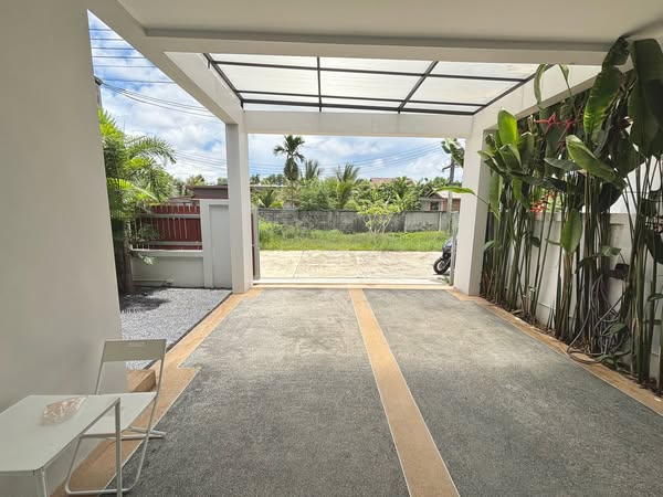 Detached House For Rent