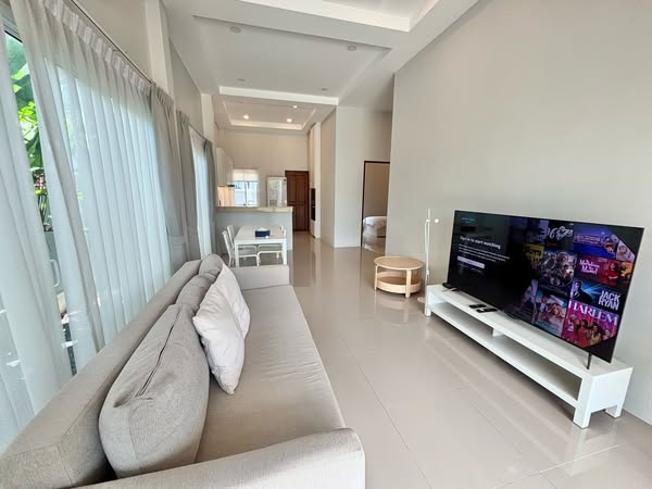 Detached House For Rent