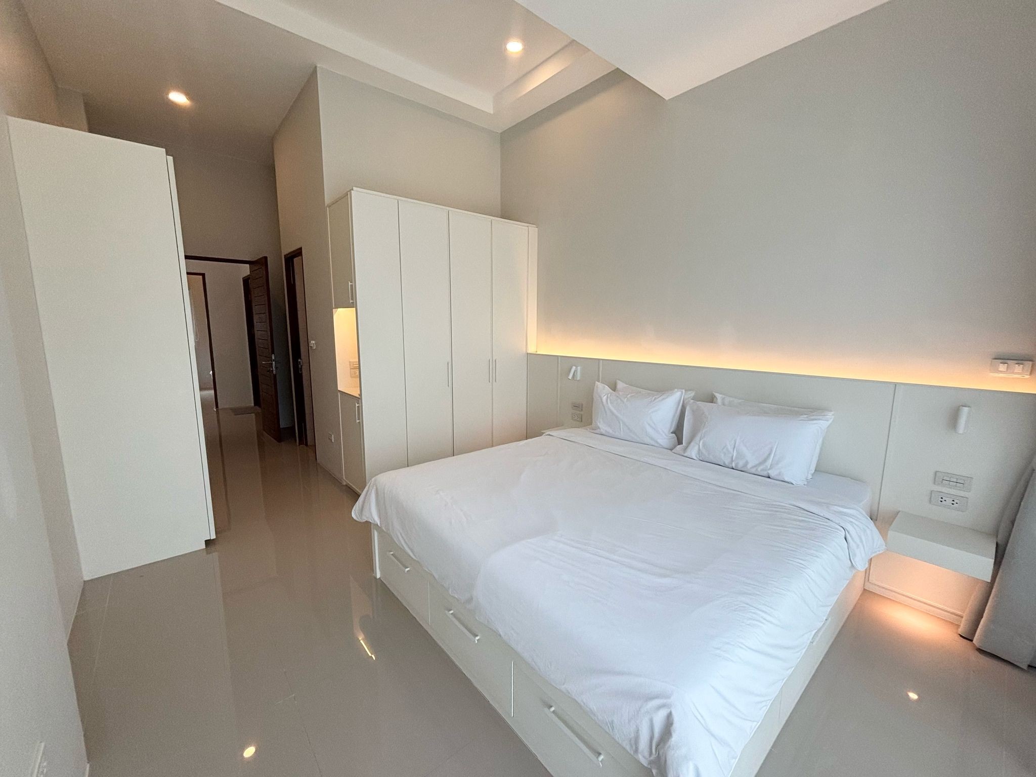 Detached House For Rent