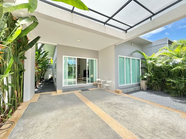 Detached House For Rent