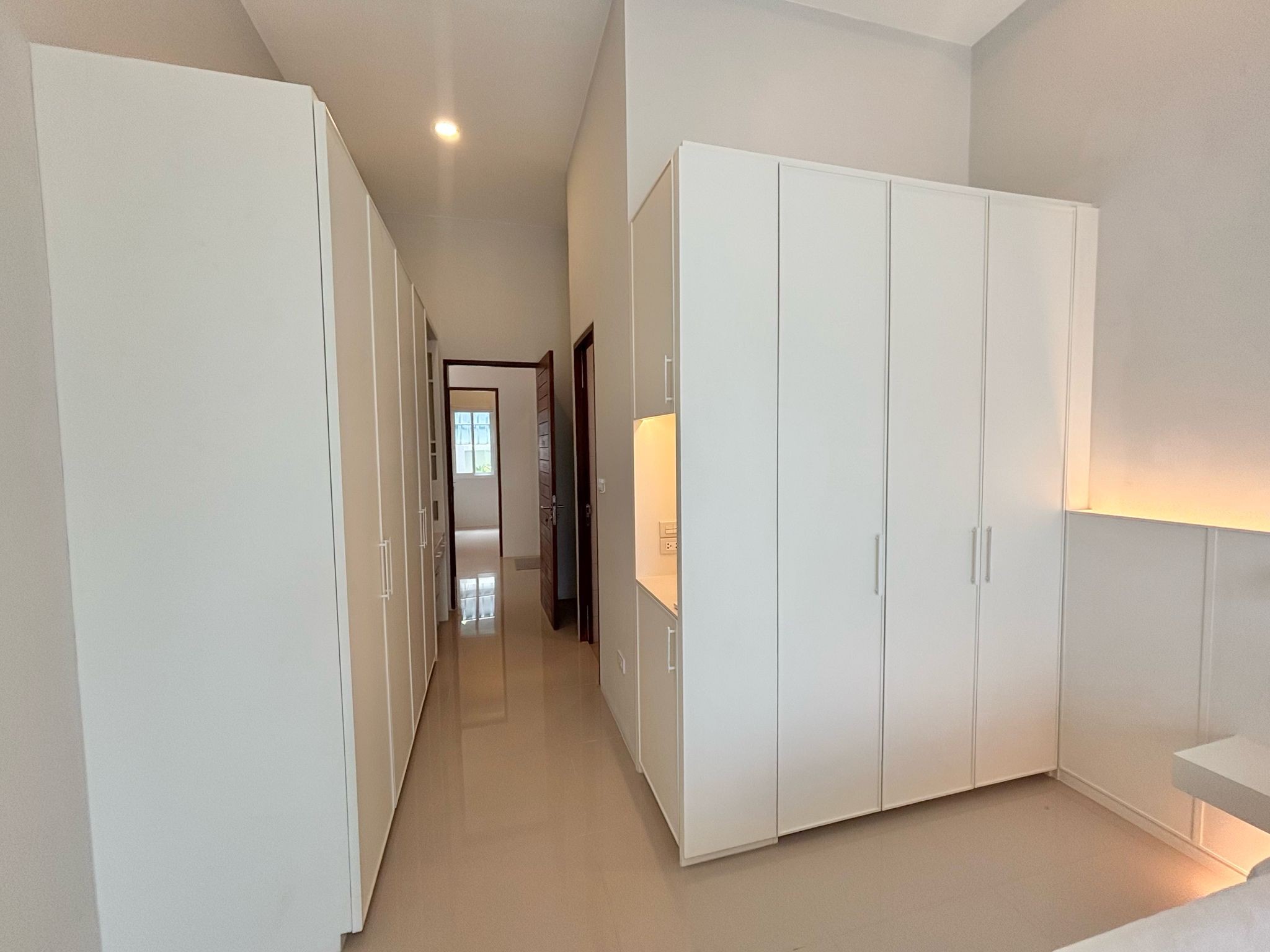 Detached House For Rent
