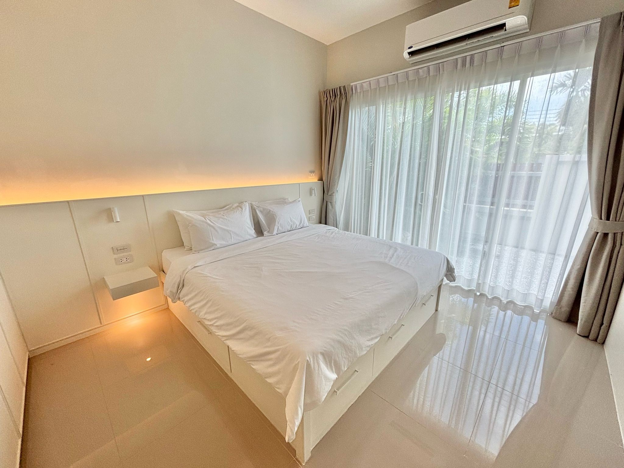 Detached House For Rent