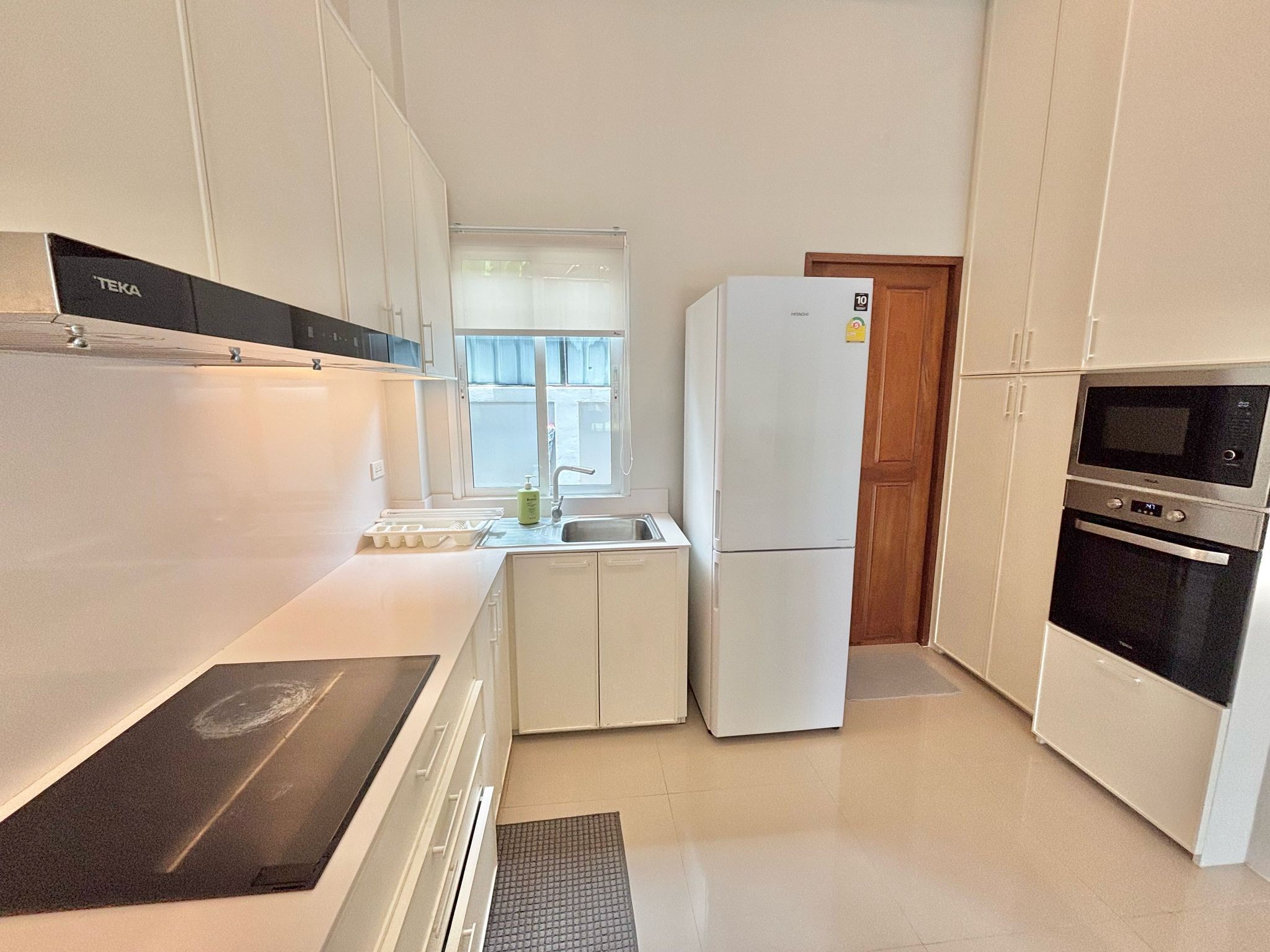 Detached House For Rent