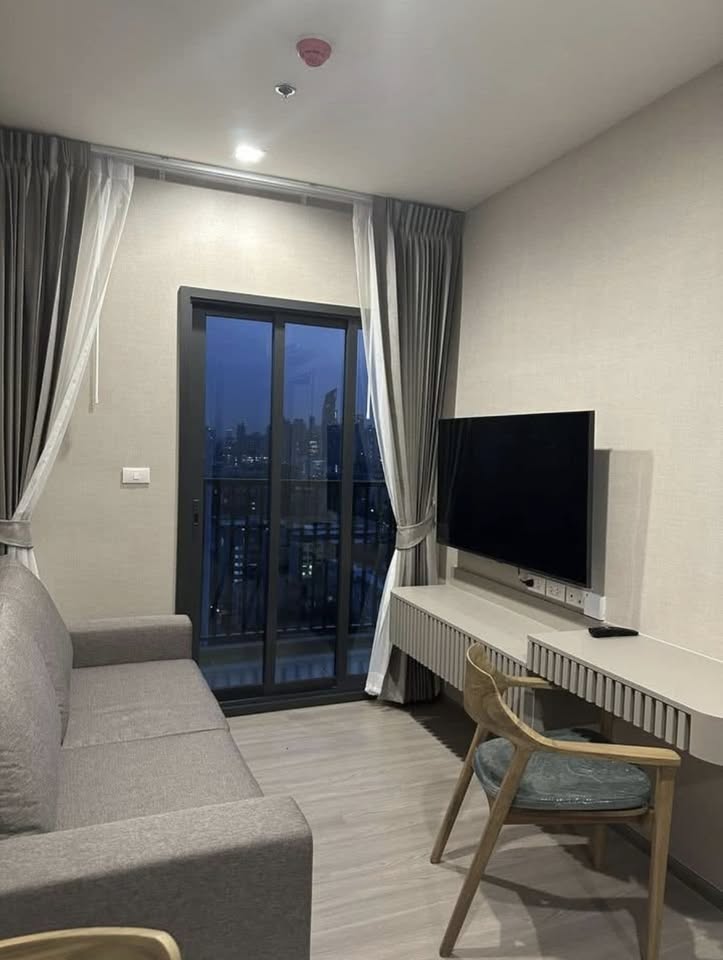One Bedroom Condo For Rent
