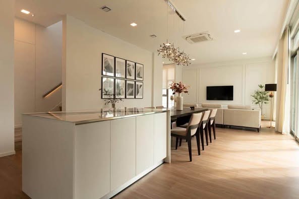 Luxurious Detached House Rent