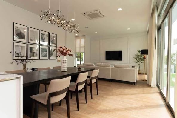 Luxurious Detached House Rent