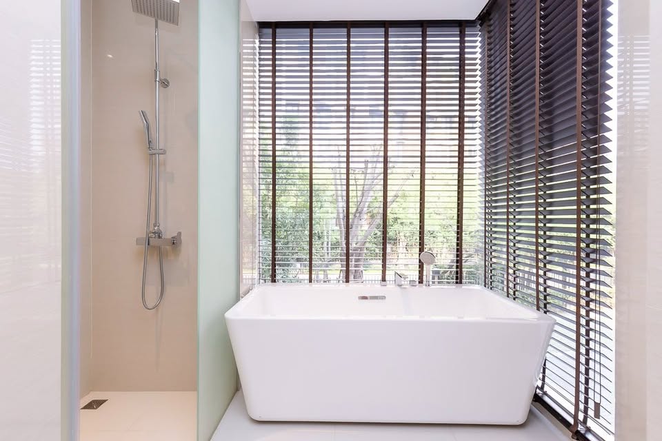 Luxury Four Bedroom Apartment For Rent