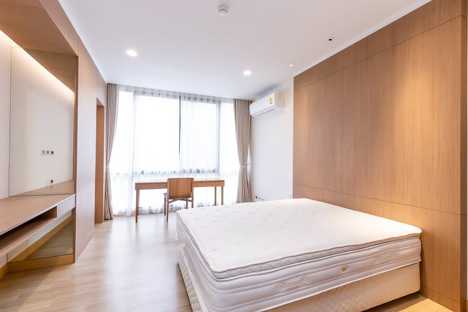 Luxury Four Bedroom Apartment For Rent