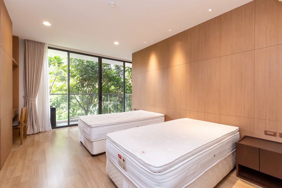 Luxury Four Bedroom Apartment For Rent