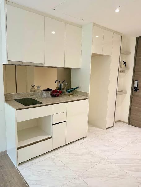 One Bedroom Condo For Rent