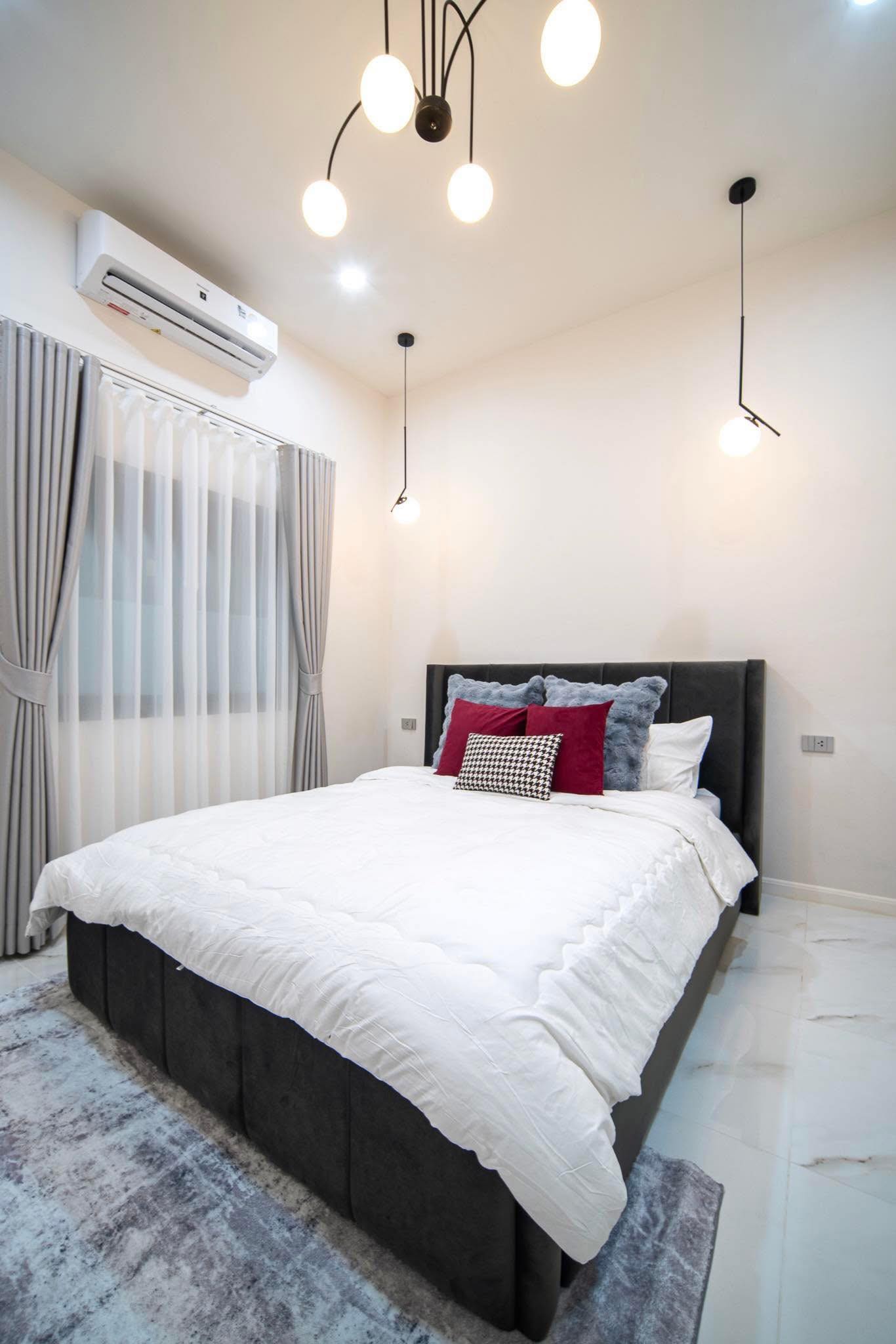 Single-Storey House For Sale