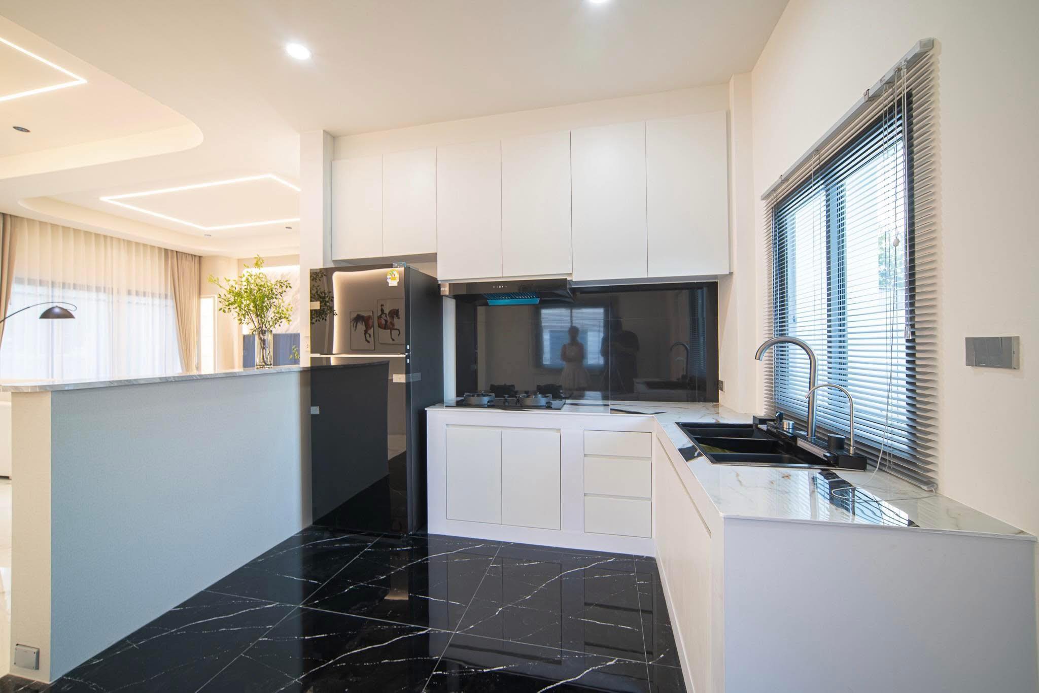 Single-Storey House For Sale