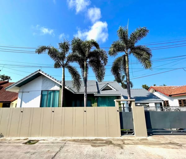 Single-Storey House For Sale