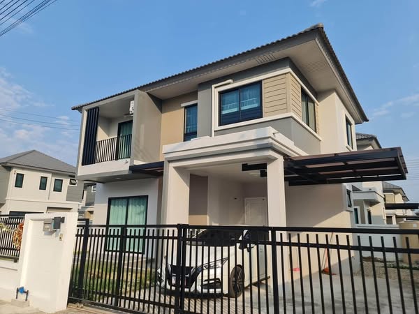 Detached House For Rent