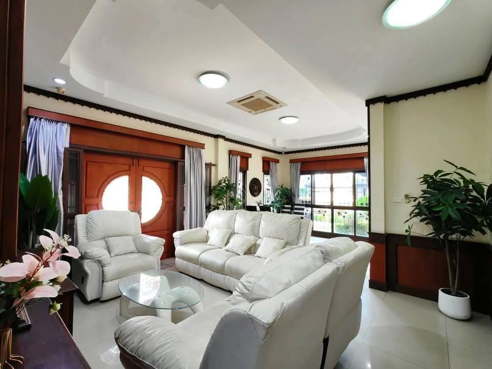 Beautiful Pool Villa For Sale