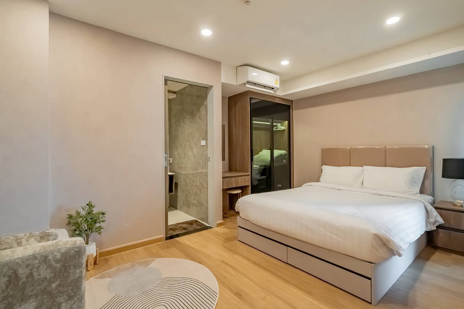 Two Bed Room Condo For Rent