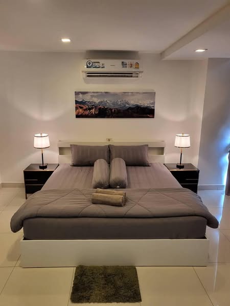Large One Bedroom Apartment For Rent