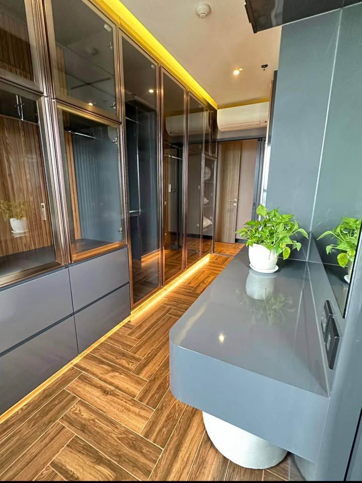 Penthouse with Jacuzzi For Rent