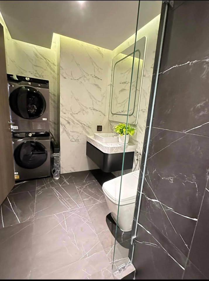 Penthouse with Jacuzzi For Rent