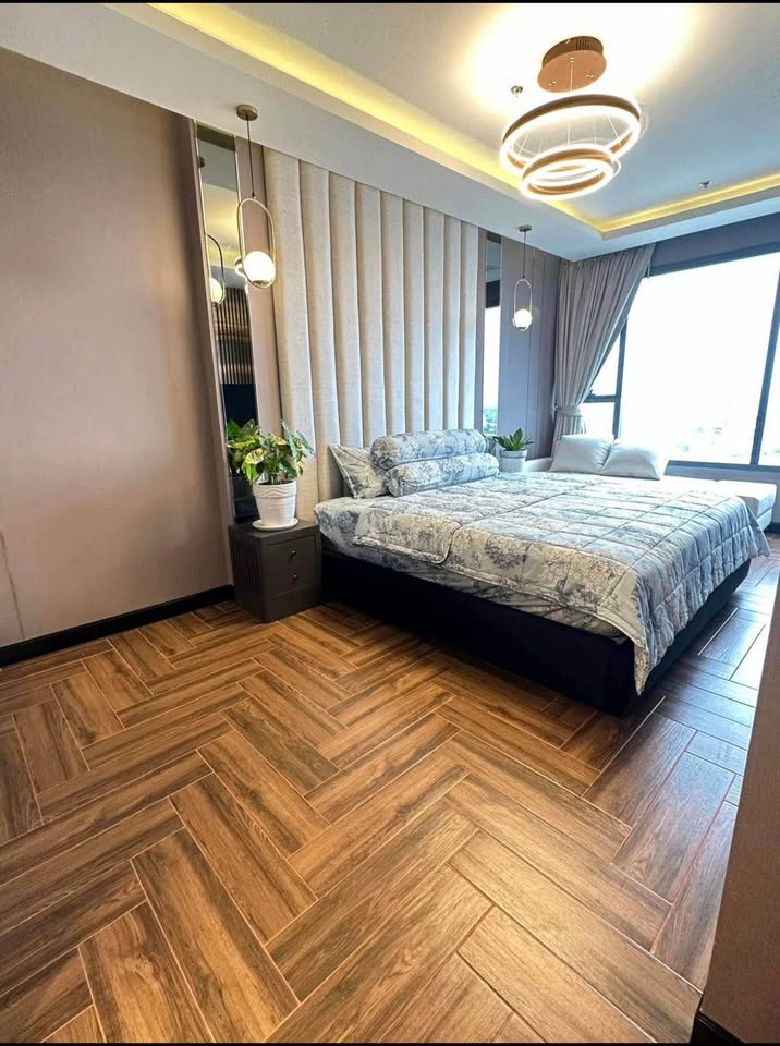 Penthouse with Jacuzzi For Rent