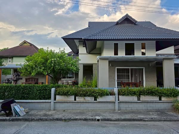 Detached House for Rent