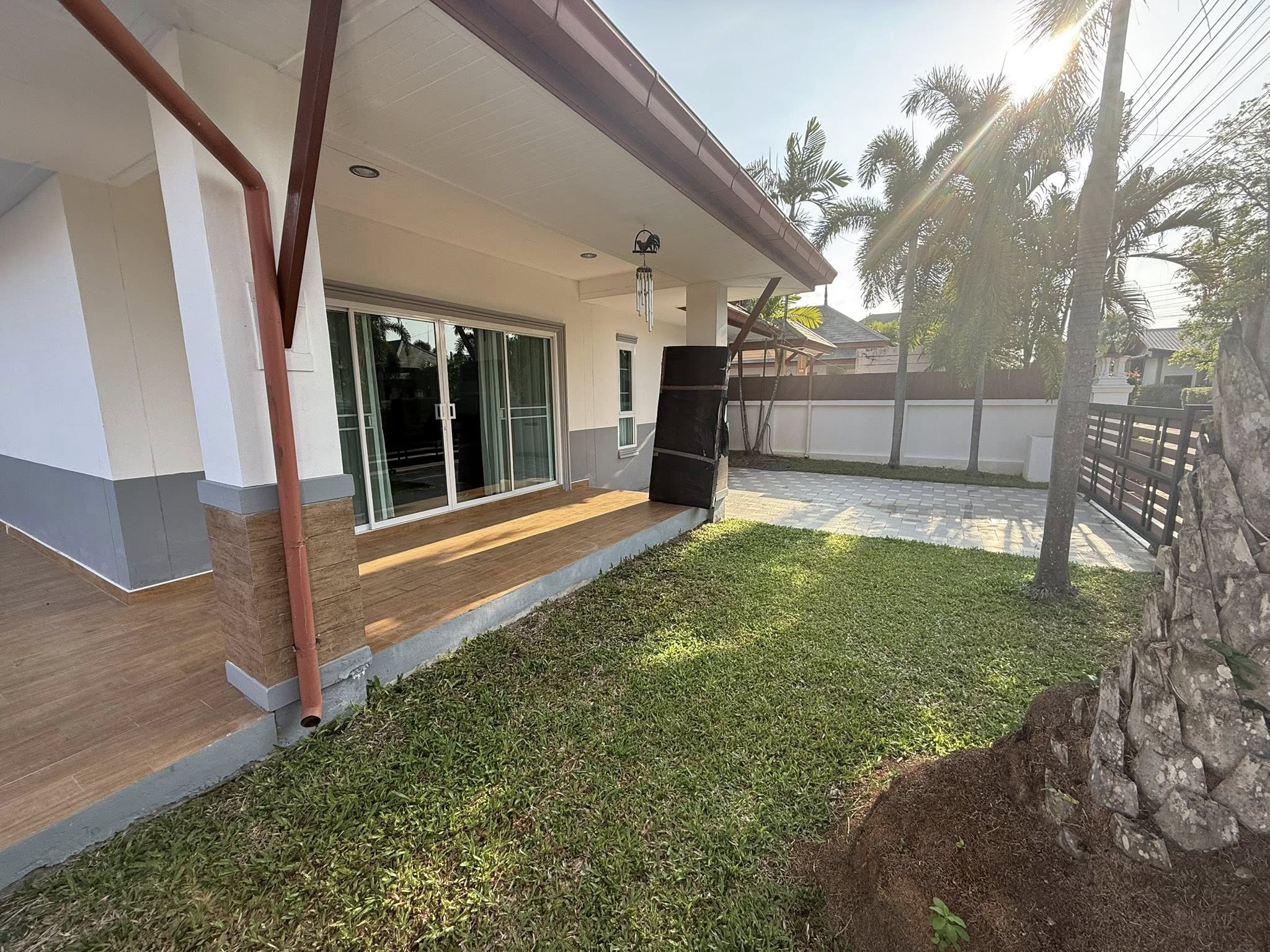 Big House with Pool For Sale