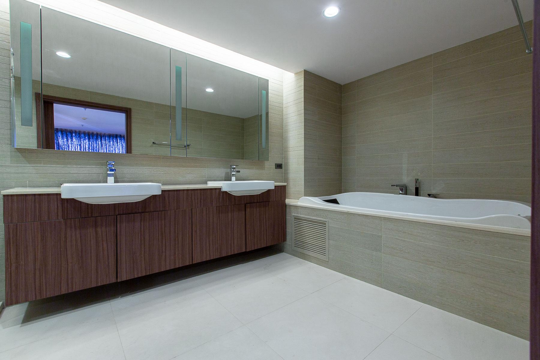 Four Bed Room Apartment For Rent