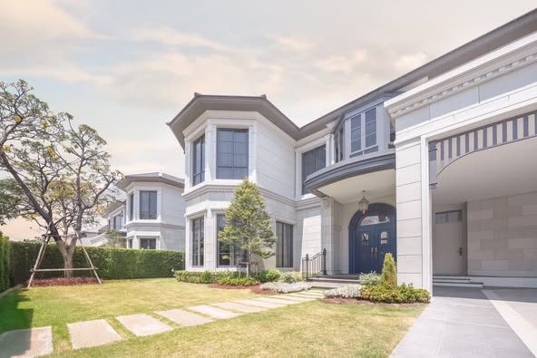 Modern Classic Luxury House For Sale