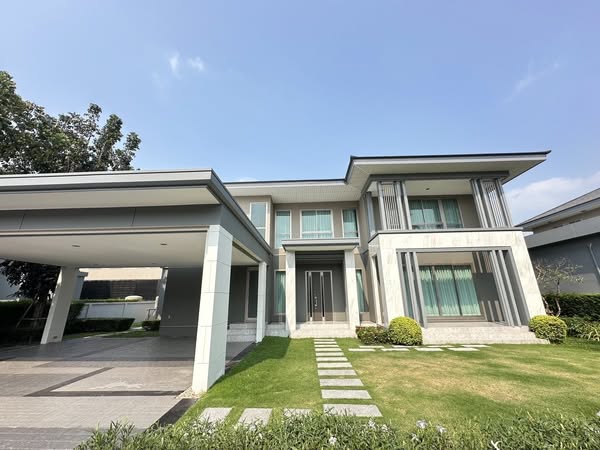 Beautiful Detached House For Rent