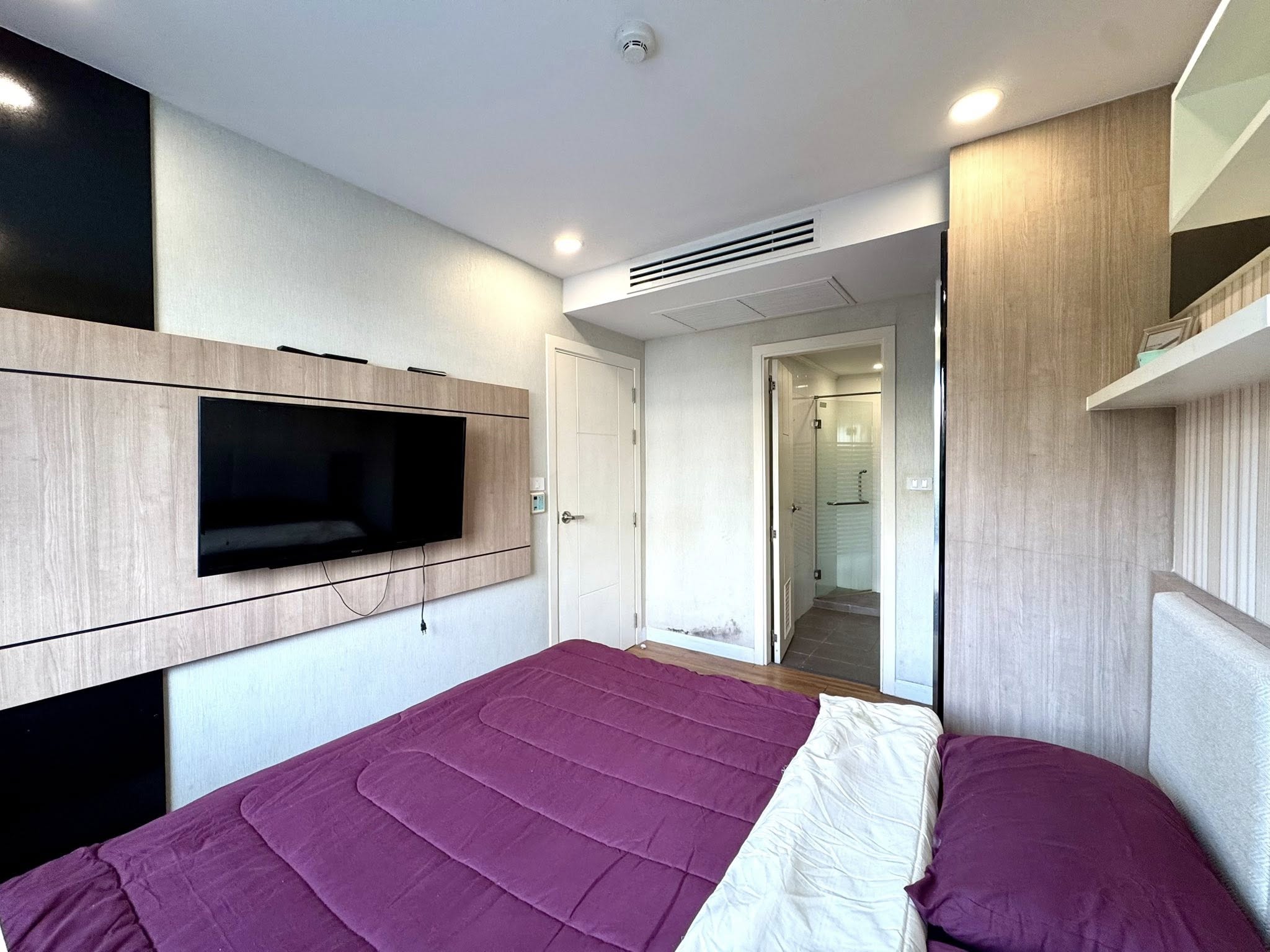 One Bedroom Condo For Rent