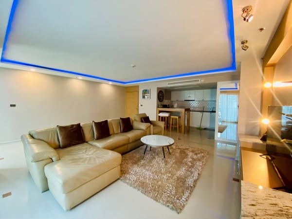 Large Four Bedrooms Condo For Sale