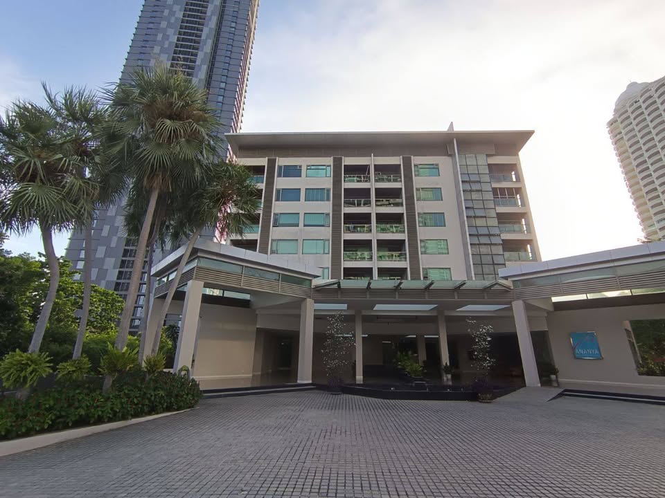 Large Three Bed Room Apartment For Sale